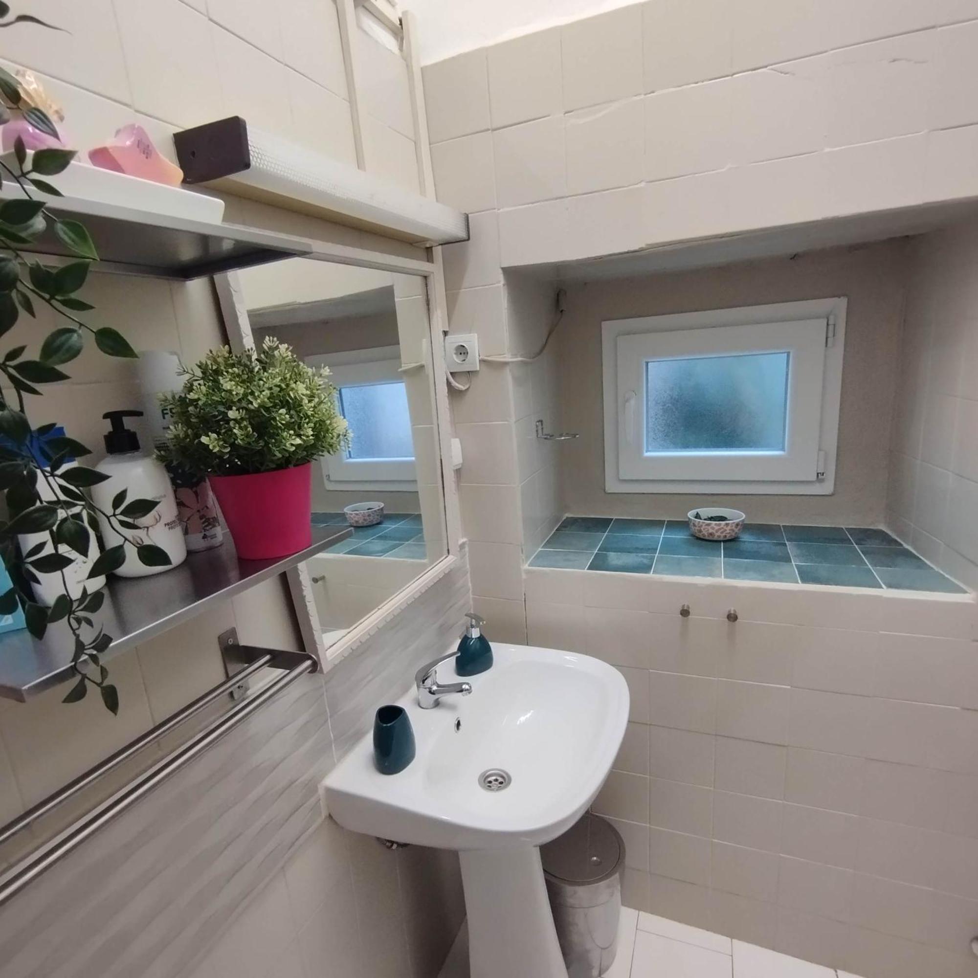 Piso En El Casco Antiguo Con Patio Privado Apartment Seville Luaran gambar